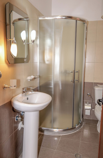 Bathroom 3, Dolanit Hotels Vila e Drurit, Durrësit