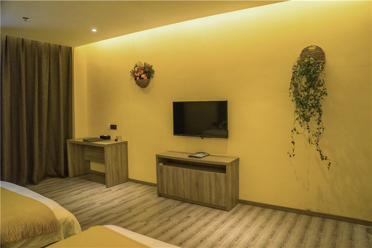 Bedroom 2, Four Seasons Garden Hotel (Anshun Jiayu Wuzhou), Anshun