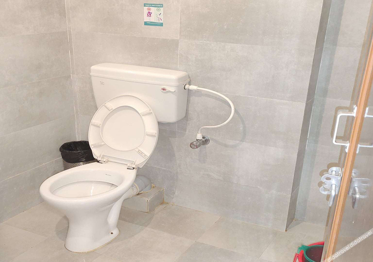 Bathroom, The Greenstar Inn Premium, Puri