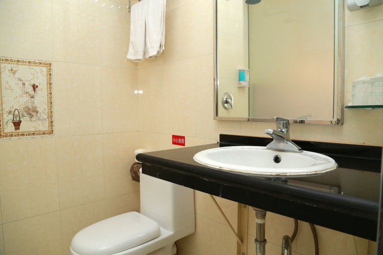 Bathroom 2, Dushi dongfang, Tianjin