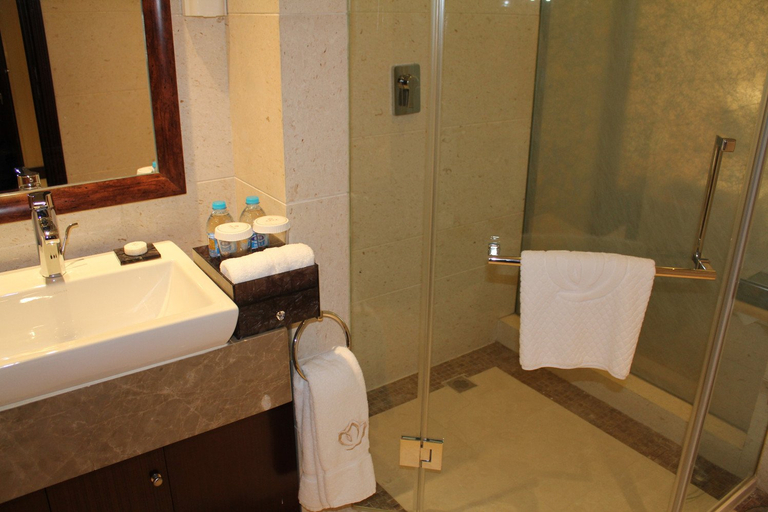 Bathroom, Beijing Xinjiang Plaza, Beijing