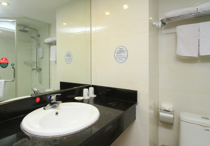 Bathroom 3, GreenTree Inn HuaiAn North Beijing Road Express Hotel, Huai'an