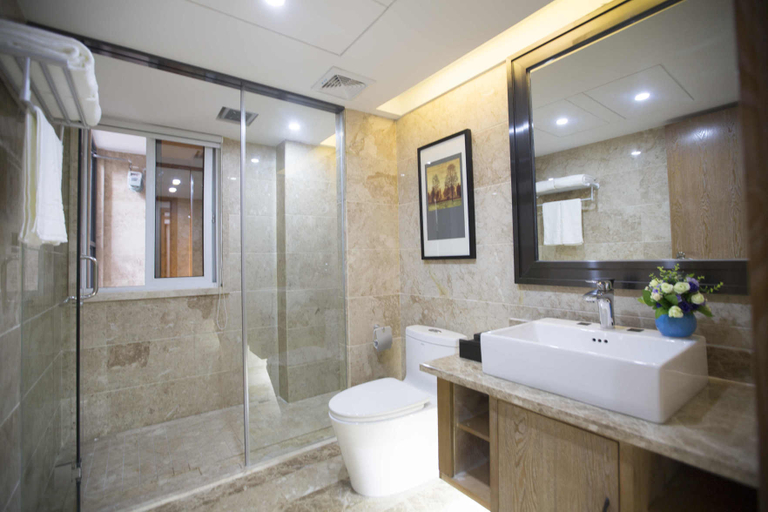 Bathroom 2, Carnival Fashion Hotel, Huangshi