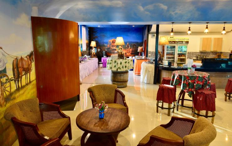 Food & Drinks 4, Thong Somboon Club, Pak Chong