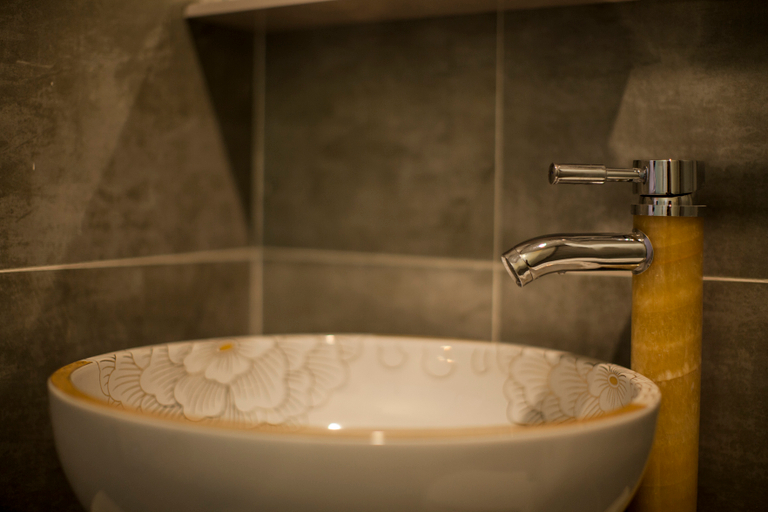 Bathroom, Minsheng express hotel, Chengdu