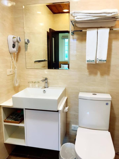 Bathroom 4, Onion Manor B&B, Pingtung