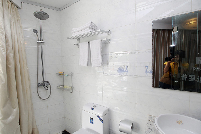 Bathroom 4, MU YA LI Hotel (Nanjing Olympic Center), Nanjing