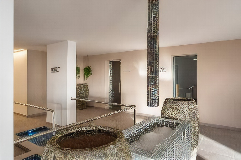 Bathroom, Longevity Health and Wellness Hotel - Adults Only, Portimão