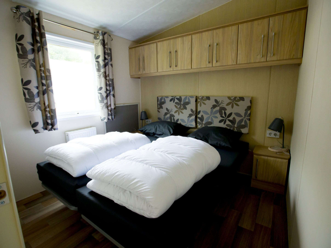 Bedroom 2, Lodge in Duinhoeve near Dunes Playground, Tilburg
