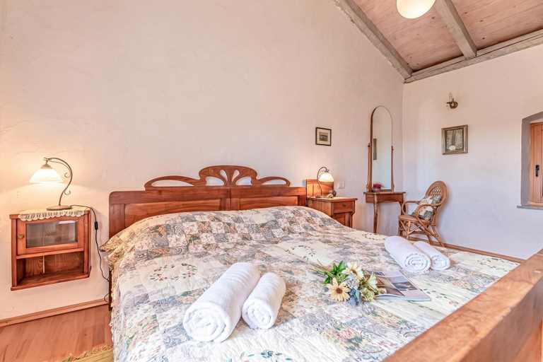 Room 1, Rustic Villa Lavanda - Pool & Garden, Koper