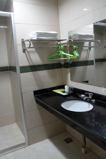 Bathroom 3, Datang business hotel in Pingnan County (Guigang), Guigang