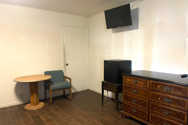 Others 5, Oak Motel Modesto CA, Stanislaus