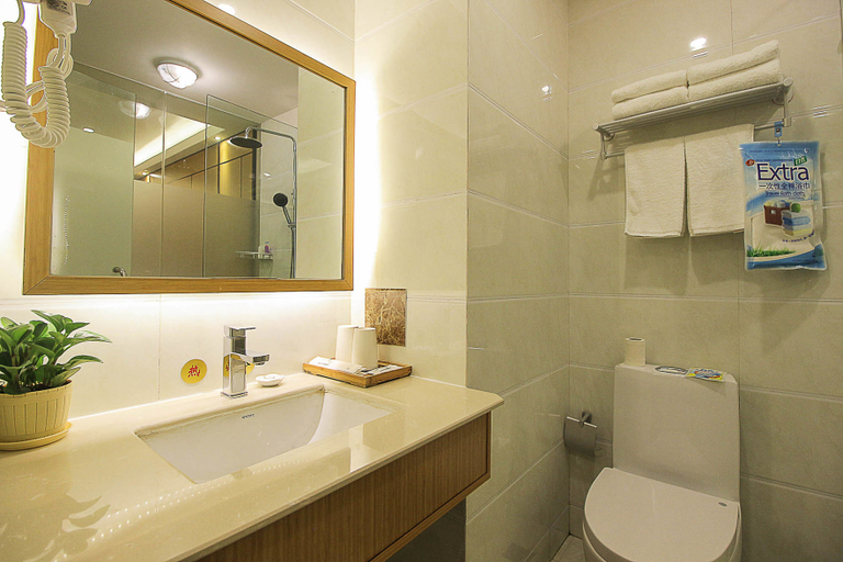 Bathroom 2, An Ke Qian Yi Hotel, Qujing