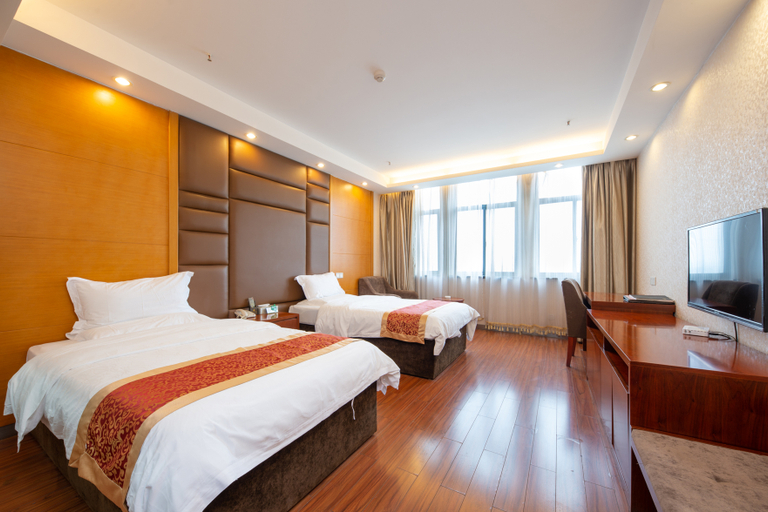 Bedroom 2, Qianshan Zhongwan International Hotel, Anqing