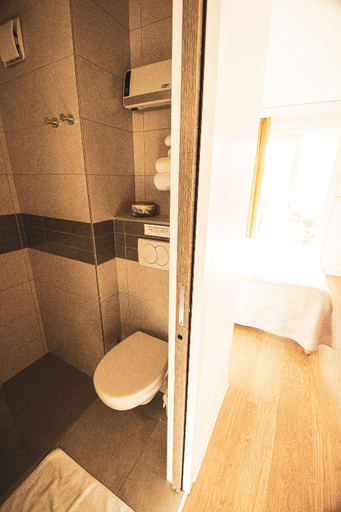Bathroom 3, Hotel Le Panoramic, Alpes-de-Haute-Provence