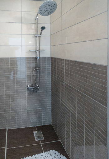 Bathroom 5, FabView Studio Apartments, Crete