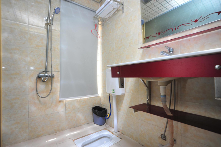 Bathroom 5, Yuexiang Hotel, Kunming
