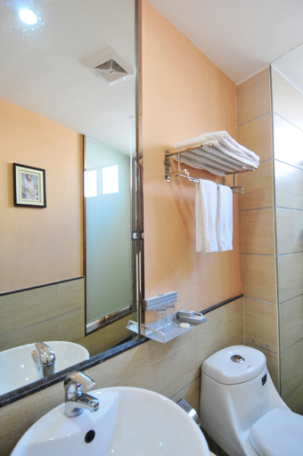 Bathroom 2, Linsen Business Hotel, Sanya