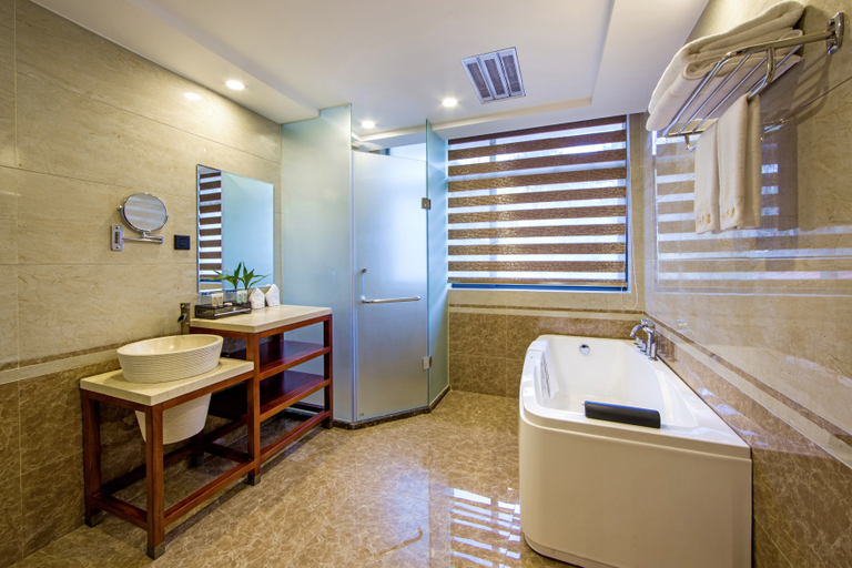 Bathroom, Wuyishan Guanjing Shanfang Hotel, Nanping