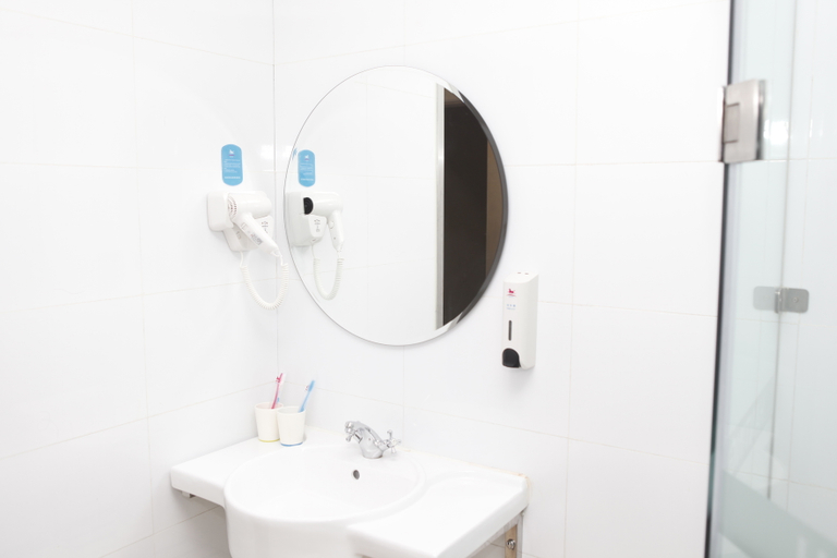 Bathroom 2, HanTing Premium Hotel (Beijing Tongzhou Universal Resort Hotel), Beijing