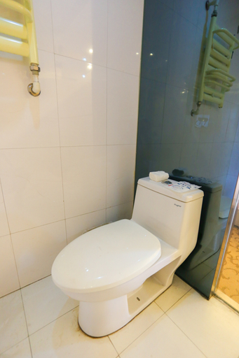Bathroom 3, Ji Hotel (Xi'an Lijia Village Wanda Plaza), Xi'an