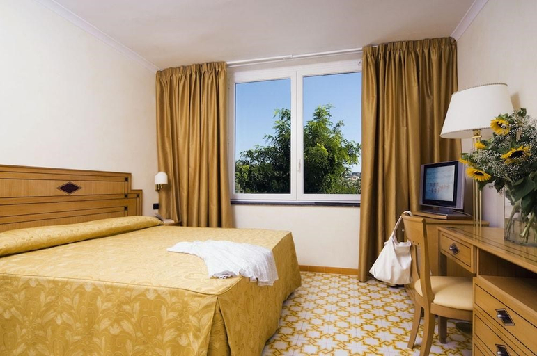 Bedroom 3, Hotel Saline Palinuro, Salerno
