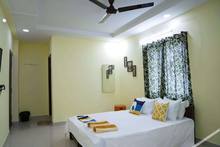 Bedroom 2, Hotel Yellow Bells, Hyderabad