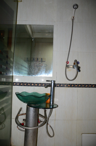 Bathroom 3, Qijiayi Business  Hotel, Liaocheng