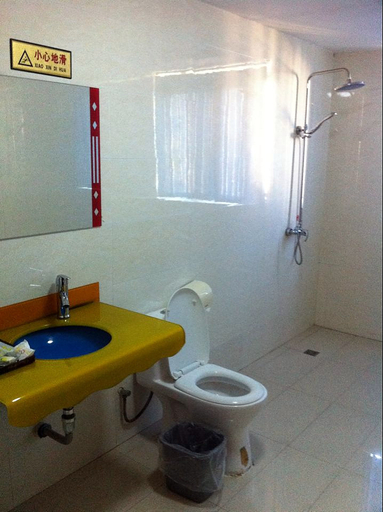 Bathroom, Xichang Huatai Inn, Liangshan Yi