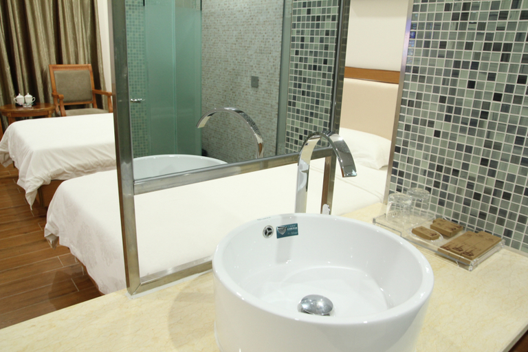 Bedroom, Hadara Peninsula Hotel, Yangjiang