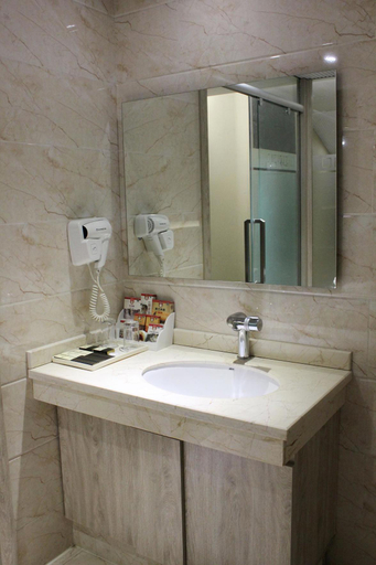 Bathroom 3, Bo Man Rui Si Hotel, Weihai