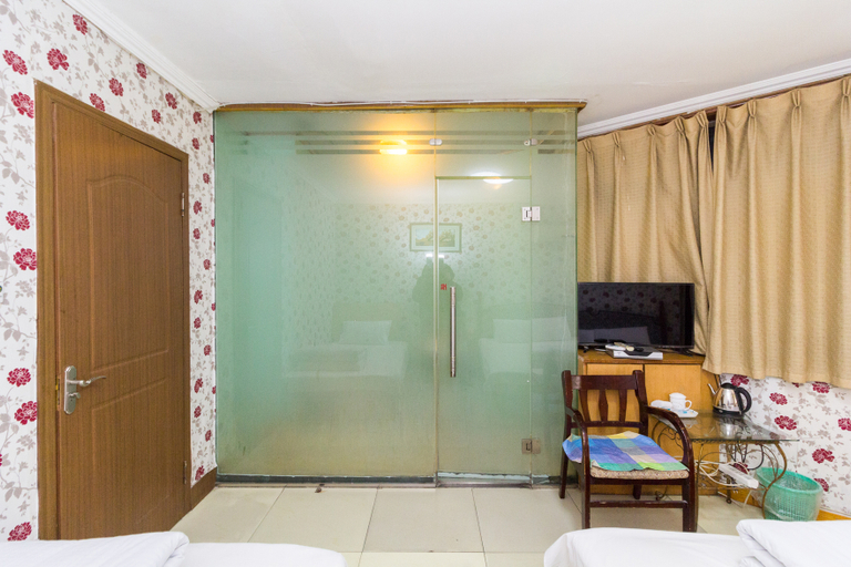 Bedroom 2, Dongtai Hotel, Qingdao
