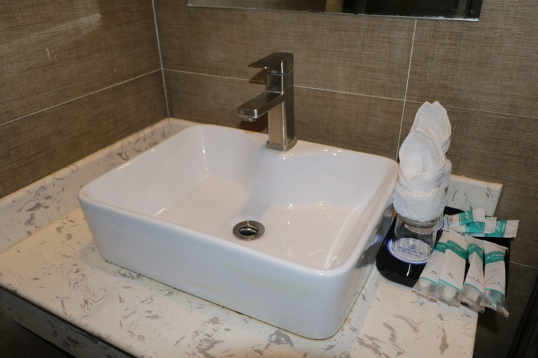 Bathroom, Nanhao Business Hotel, Chongqing