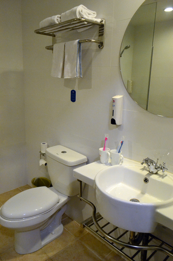 Bathroom 3, Vienna Hotel Zhuhai Huafashangdu Nanping Science Industrial Park, Zhuhai