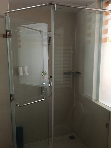Bathroom 3, Vienna Hotel Qingdao Chengyang Wanxianghui, Qingdao