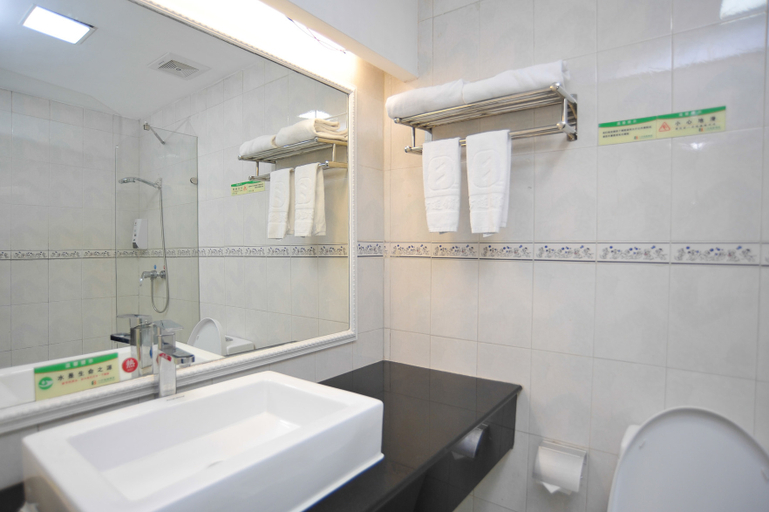 Bathroom 3, Bafang Chain Hotel, Dongguan