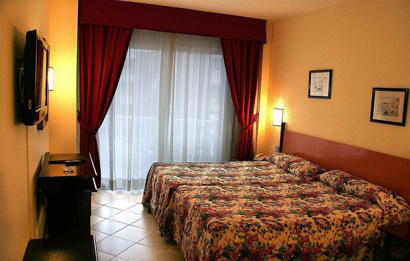 Bedroom 3, Hotel Bernat II, Barcelona