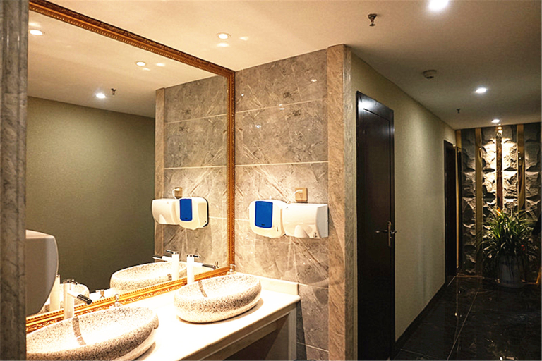 Bathroom, Yu Huang Hotel, Ngawa Tibetan and Qiang