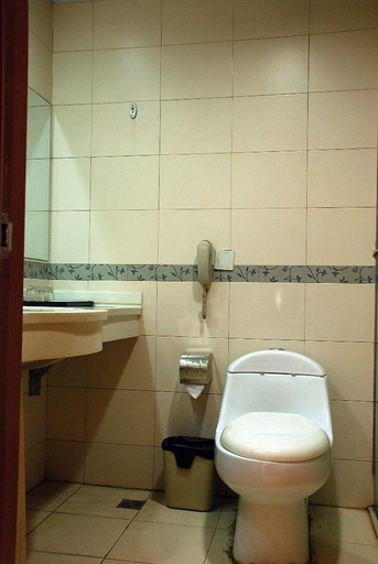 Bathroom 4, JI Hotel (Mudanjiang Railway Station), Mudanjiang