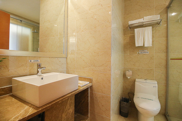 Bathroom 2, スーパー 8コレクションホテル(), Haikou