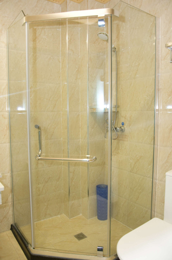 Bathroom, Anyiju Hotel (Luo Tian), Huanggang