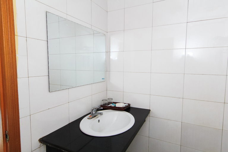 Bathroom 3, Qingcheng Hotel, Hangzhou