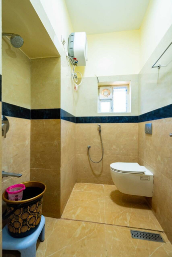 Bathroom 3, Sree Kumaran Residence by Royal stay, Ramanathapuram