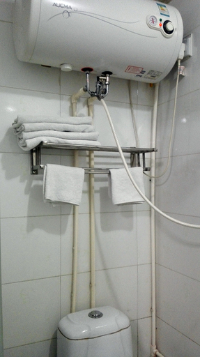 Bathroom, Hoi Fast Hotel, Beijing
