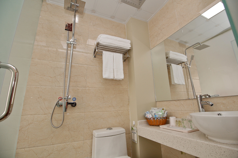 Bathroom 3, Baoji Xiangrong Business Hotel, Baoji