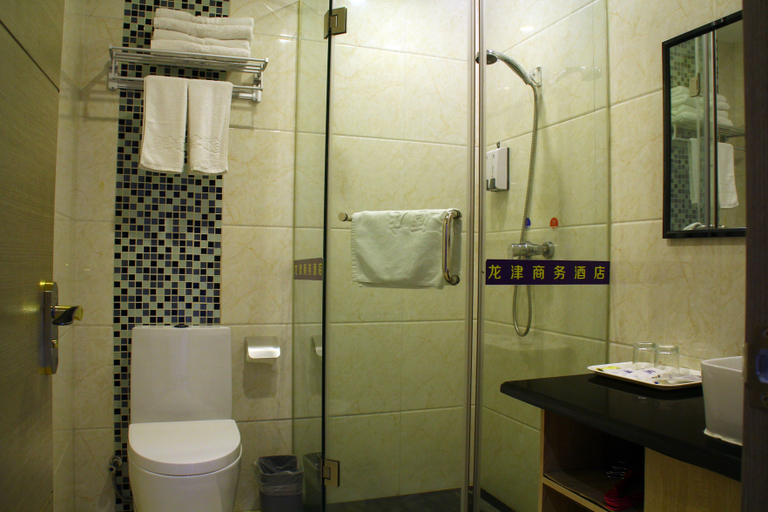 Bathroom 2, Longjin Business Hotel, Quanzhou