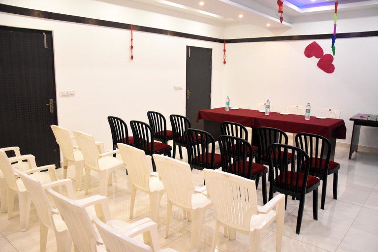 Food & Drinks, Hotel Rajshree, Udham Singh Nagar