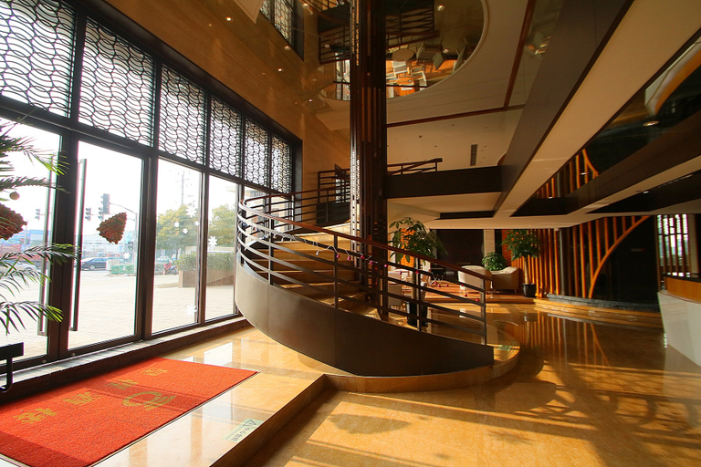 Food & Drinks 4, Rezen Select Hotel Shanghai Hongqiao Hub, Shanghai