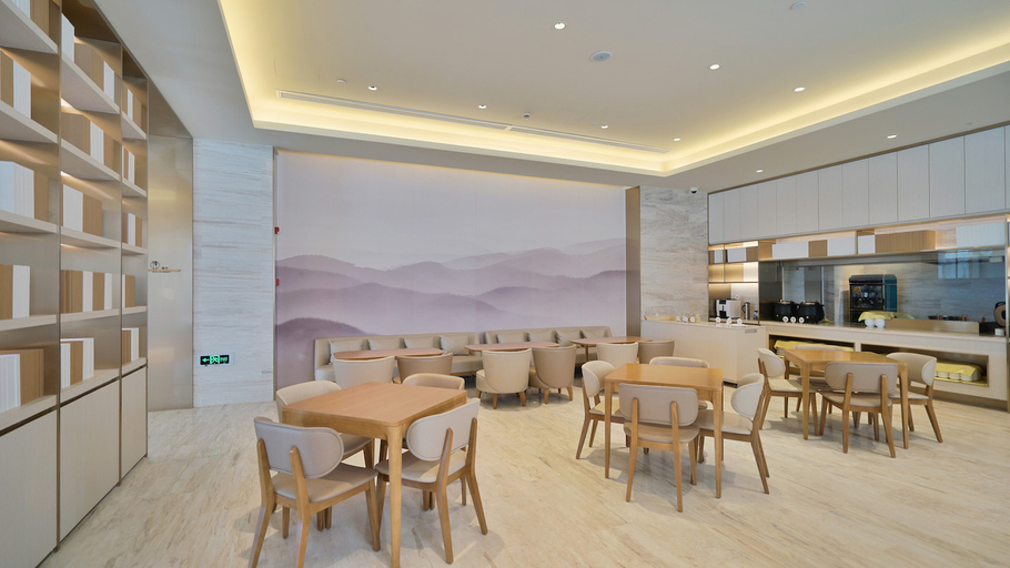 Food & Drinks 4, JI Hotel Shanghai Hongqiao Shuicheng Road, Shanghai