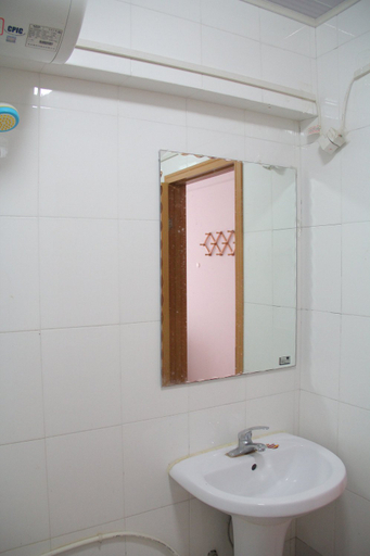 Bathroom 3, Jinxiangrui Hostel, Qingdao